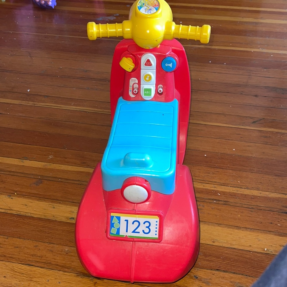 Fisher price train / vehicle